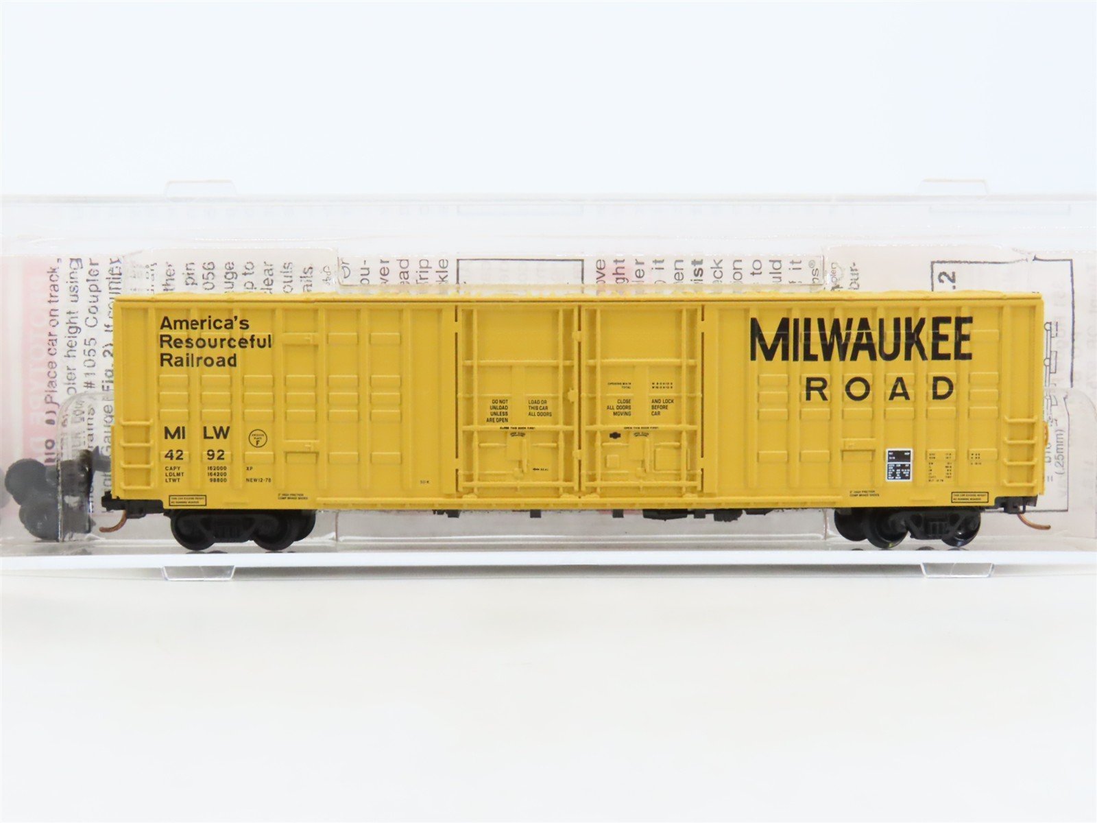 N Micro-Trains MTL 103040 MILW Milwaukee Road 60' Excess Height Box Car #4292