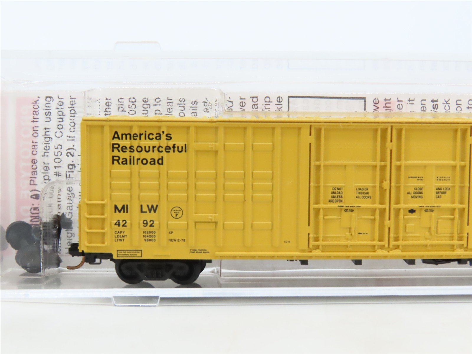 N Micro-Trains MTL 103040 MILW Milwaukee Road 60' Excess Height Box Car #4292