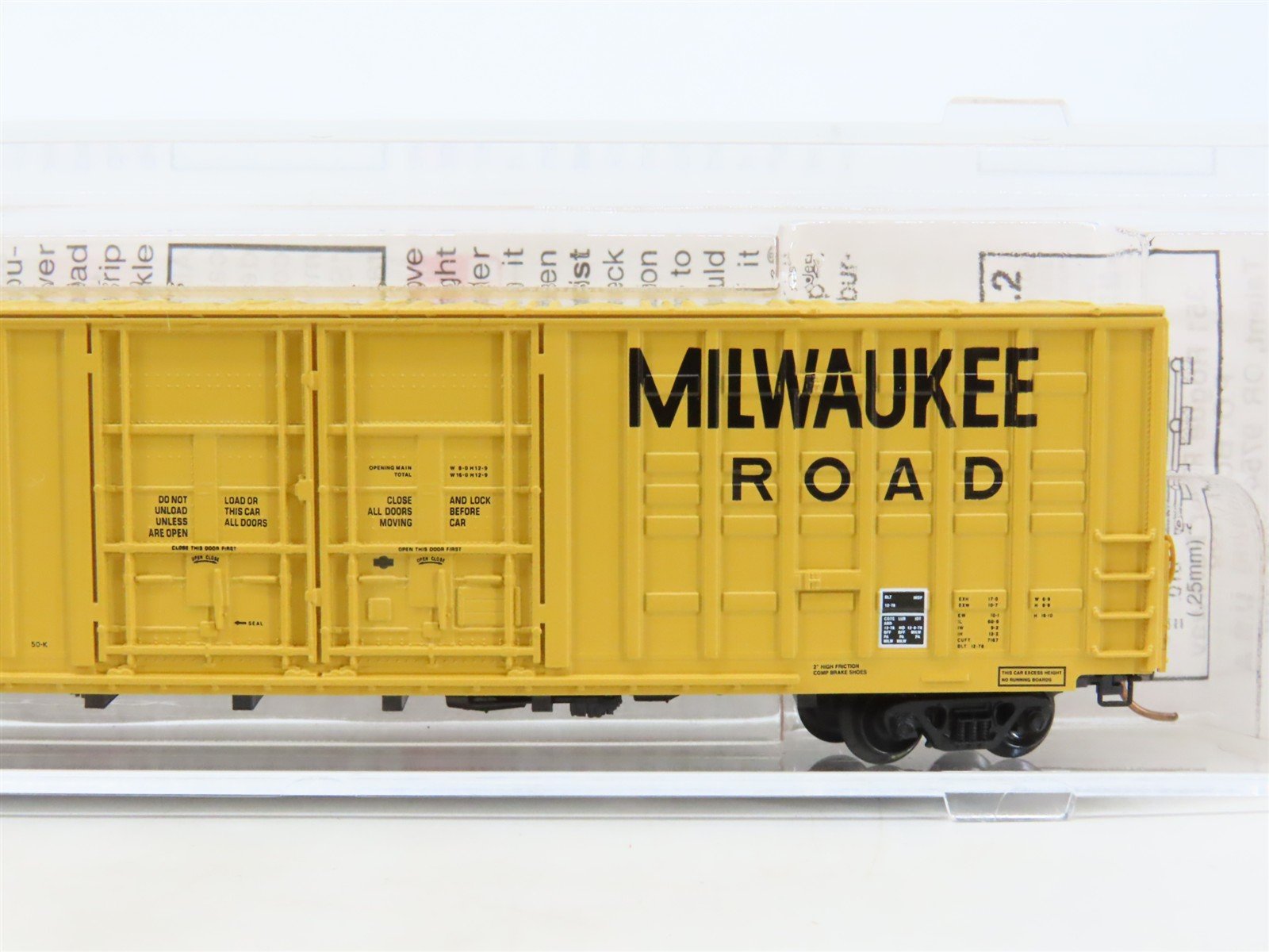 N Micro-Trains MTL 103040 MILW Milwaukee Road 60' Excess Height Box Car #4292