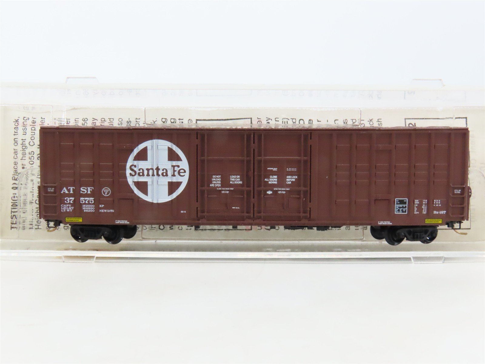 N Scale Micro-Trains MTL 103030 ATSF Santa Fe 60' Excess Height Box Car #37575