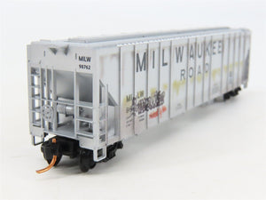 N Scale Micro-Trains MTL 09944050 MILW 3-Bay Covered Hopper #98762 w/ Graffiti