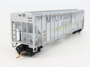 N Scale Micro-Trains MTL 09944050 MILW 3-Bay Covered Hopper #98762 w/ Graffiti