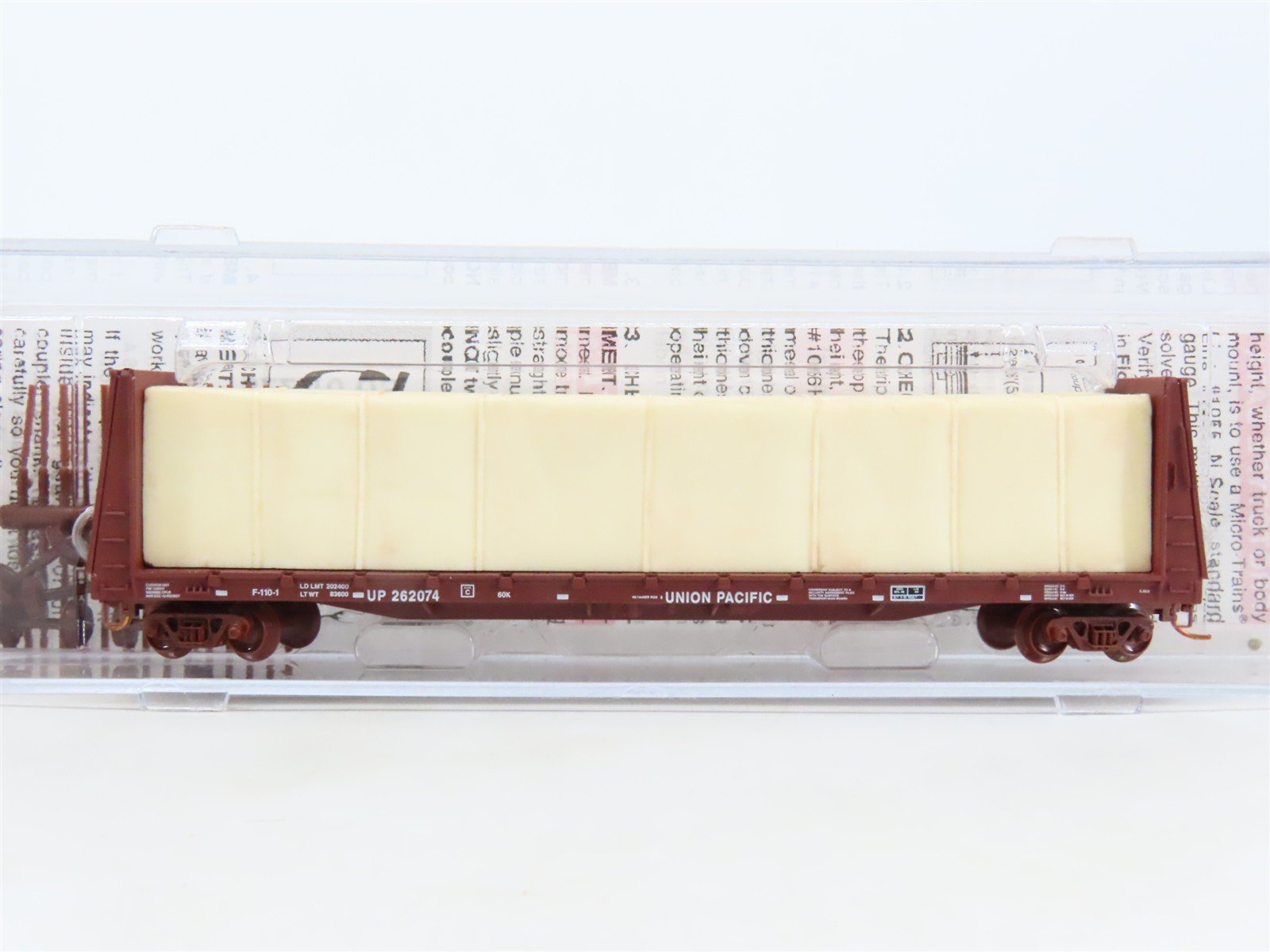 N Scale Micro-Trains MTL 05400152 UP Bulkhead Flat Car #262074 w/ Lumber Load