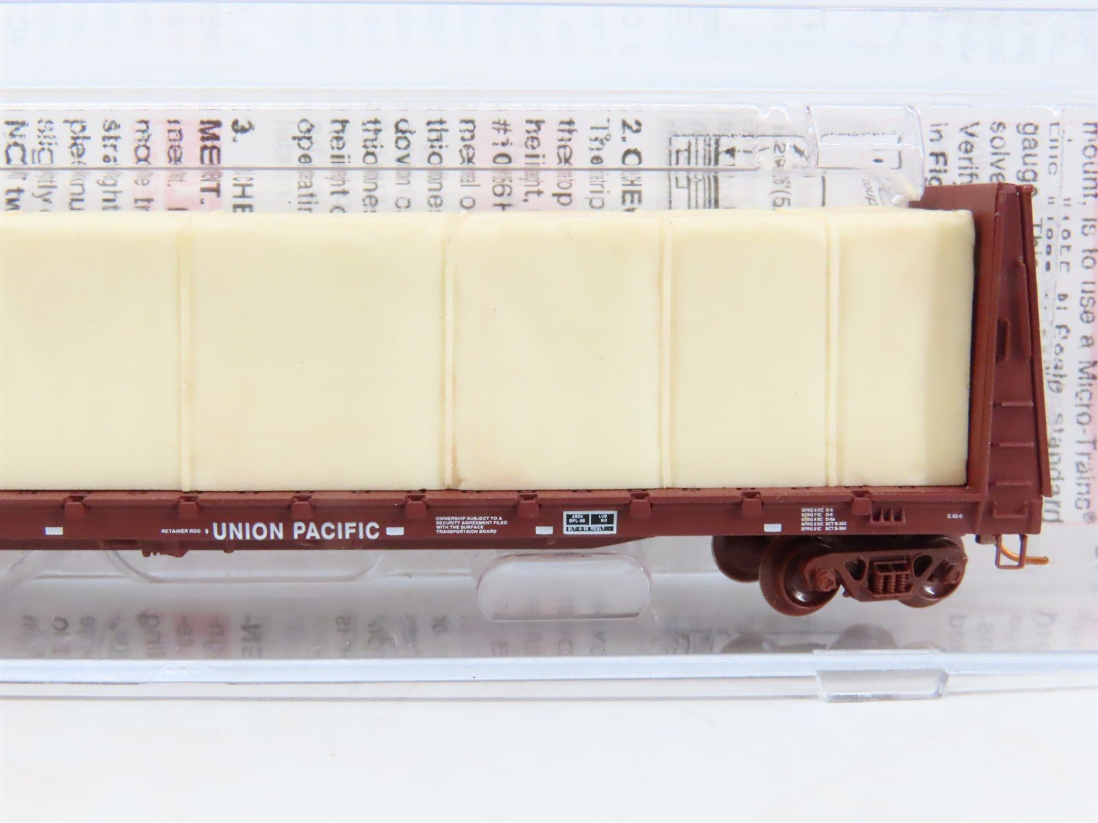 N Scale Micro-Trains MTL 05400152 UP Bulkhead Flat Car #262074 w/ Lumber Load