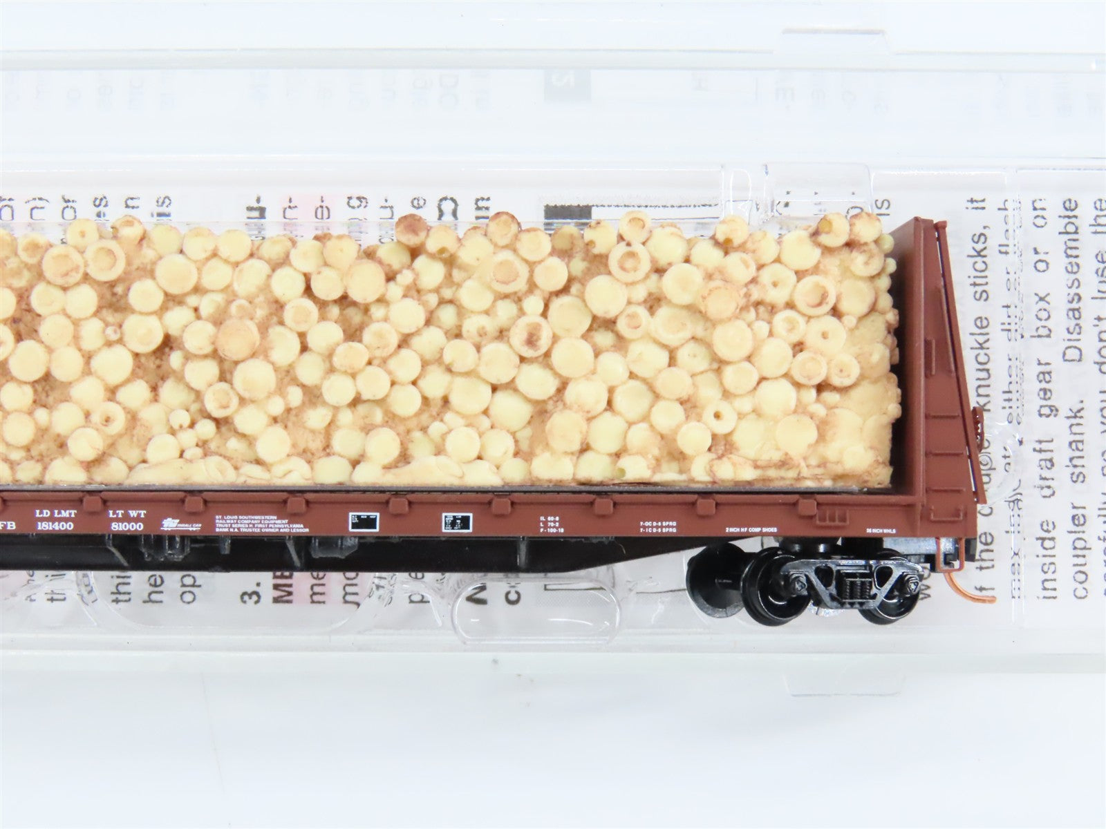 N Scale Micro-Trains 05400030 St. Louis-Southwestern 61' Bulkhead Flat Car RTR