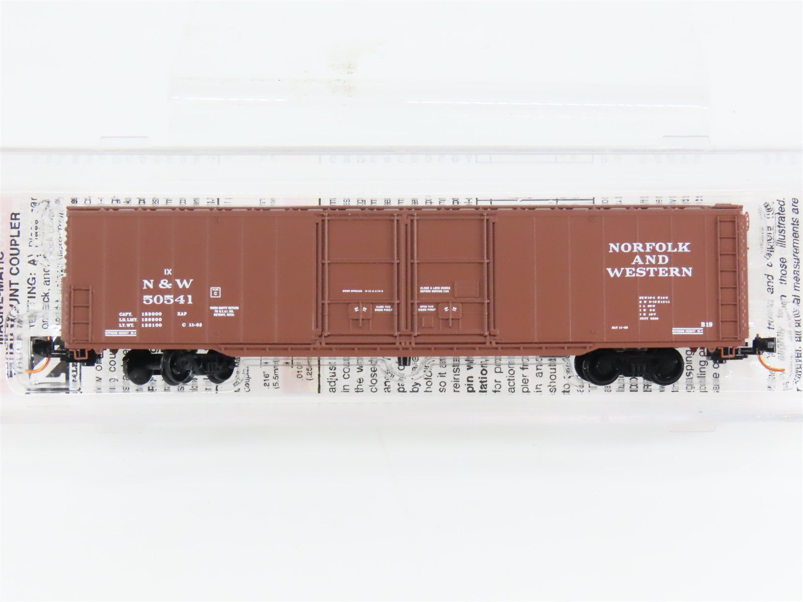 N Scale Micro-Trains 12200050 Norfolk & Western 60' Double Plug Door Box Car RTR