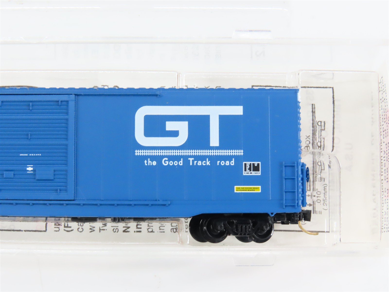 N Scale Micro-Trains 104010 GTW Grand Trunk Western 60' Box Car 384063 RTR