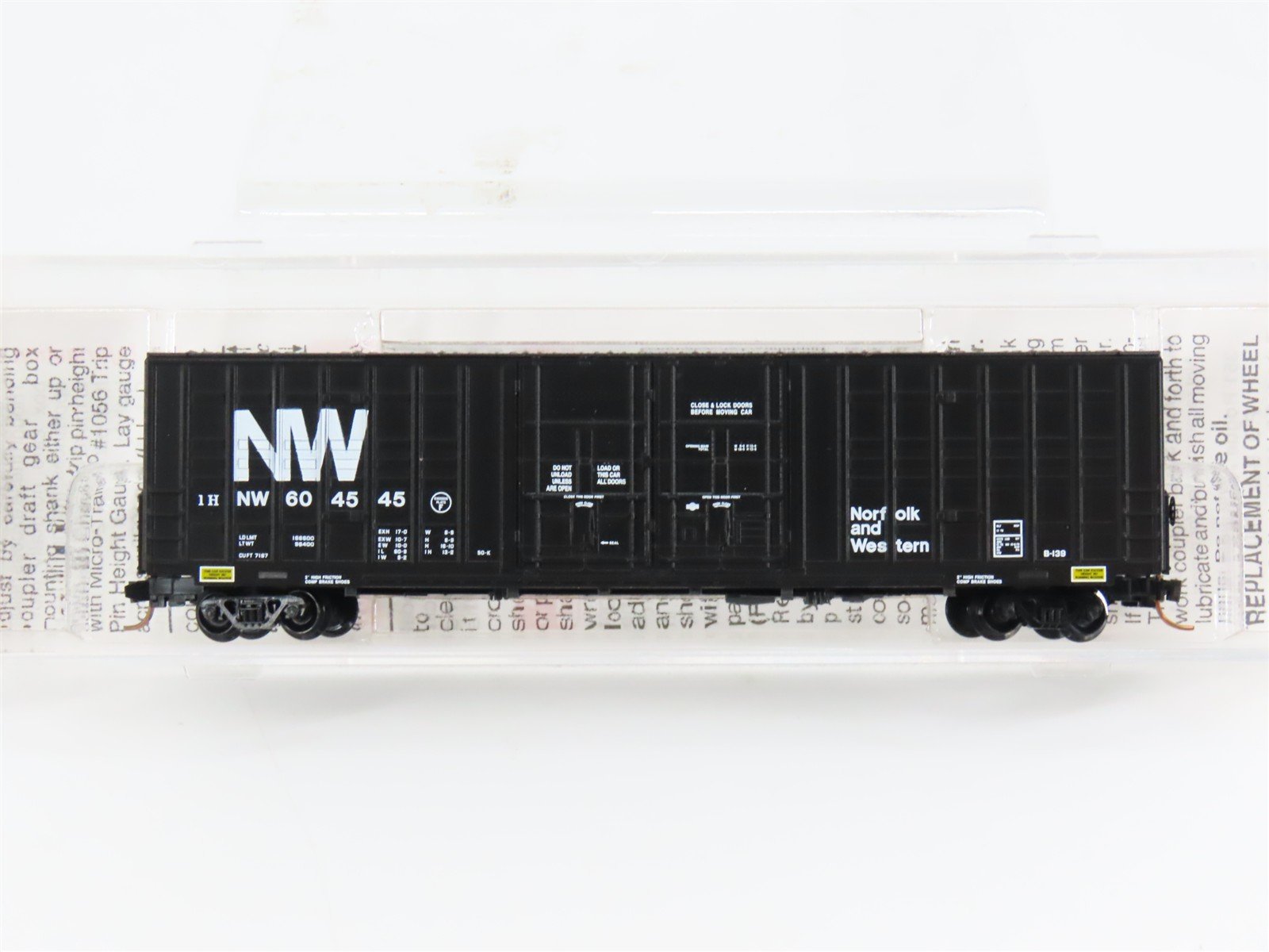 N Scale Micro-Trains 103070 NW Norfolk & Western 60' Waffle Side Box Car RTR