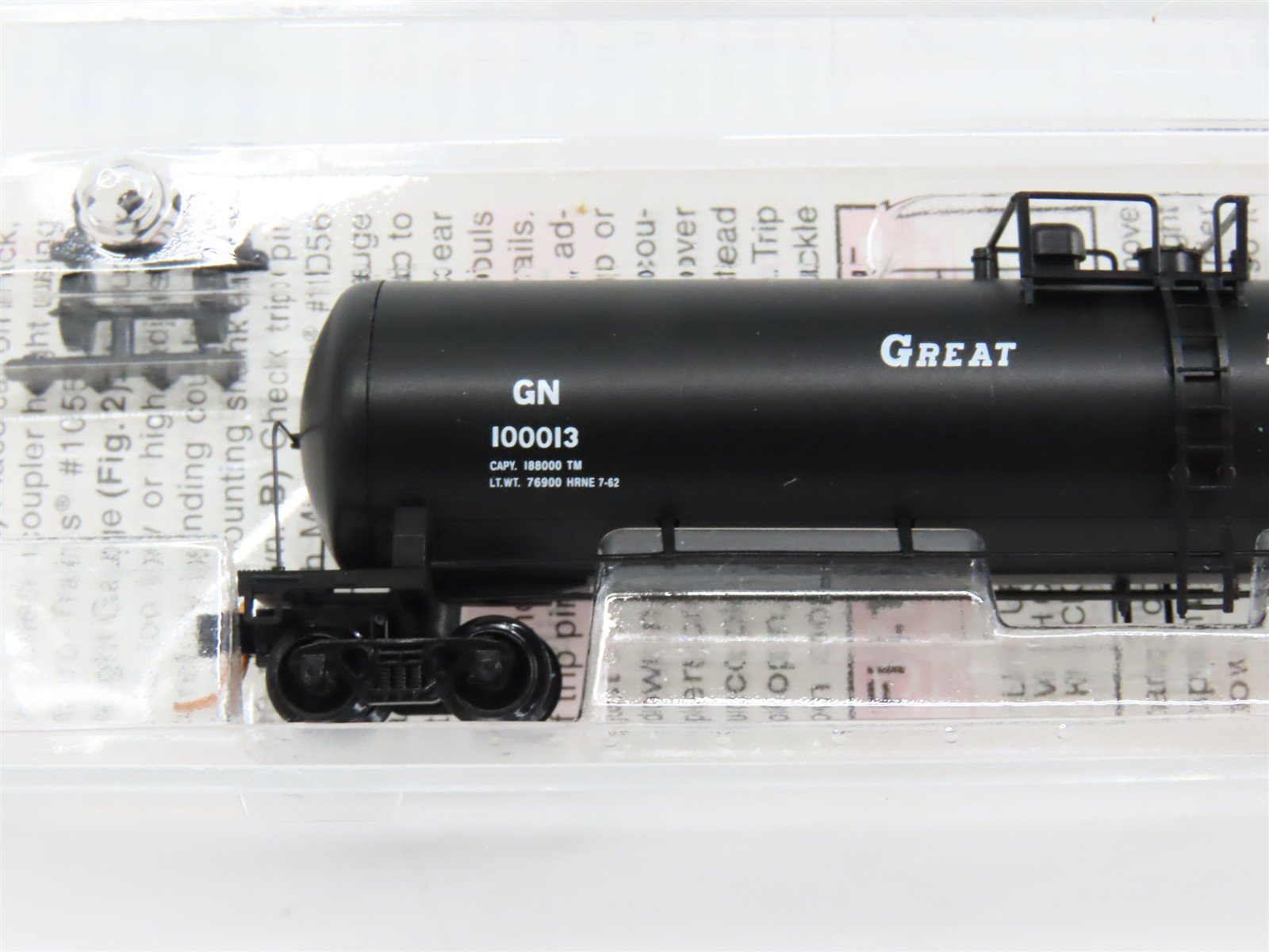 N Scale Micro-Trains 110050 GN Great Northern 56' General Service Tank Car RTR