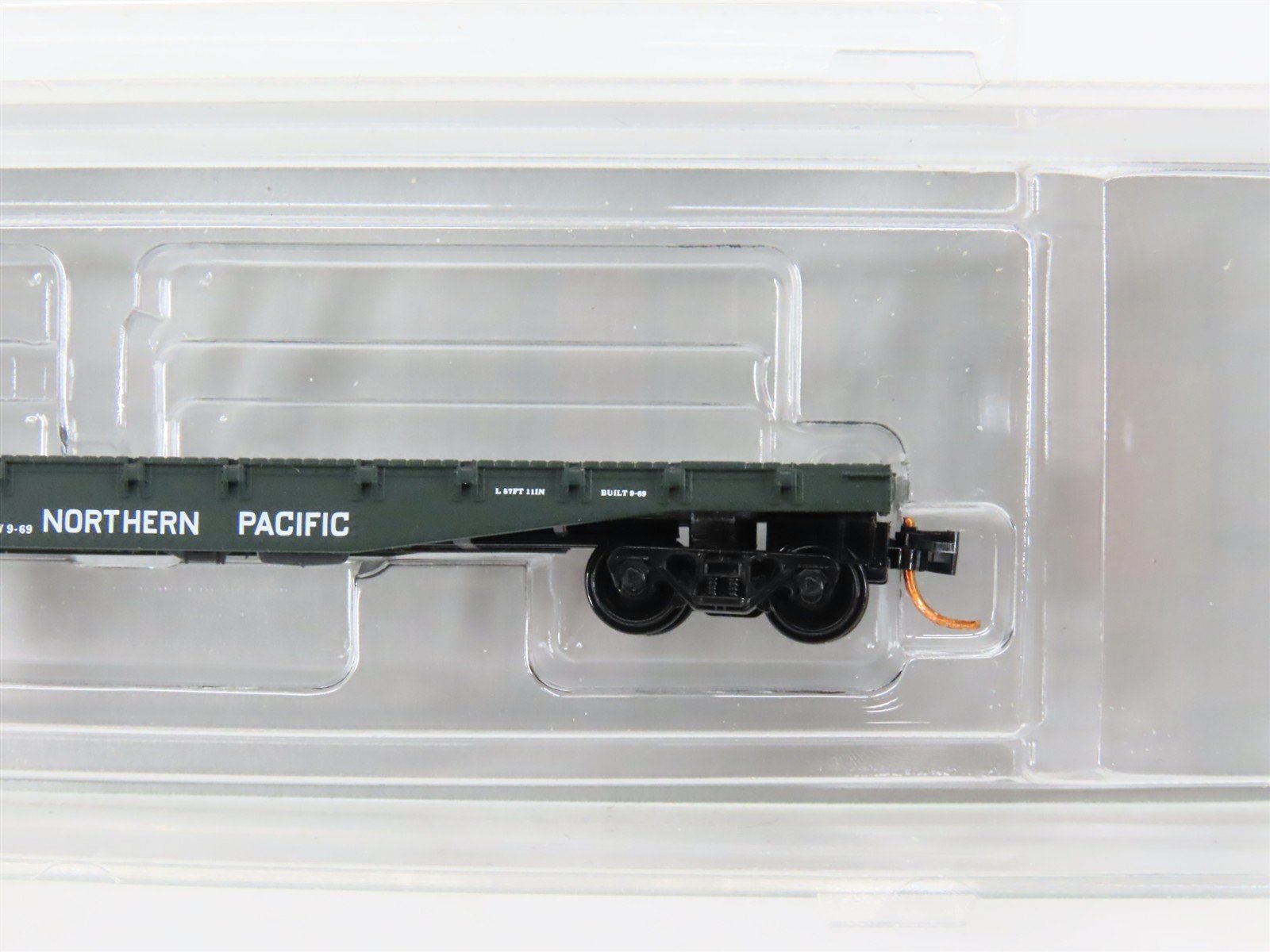 N Scale Micro-Trains NSCMTL10-48 NP Northern Pacific 57' Idler Flat Car RTR