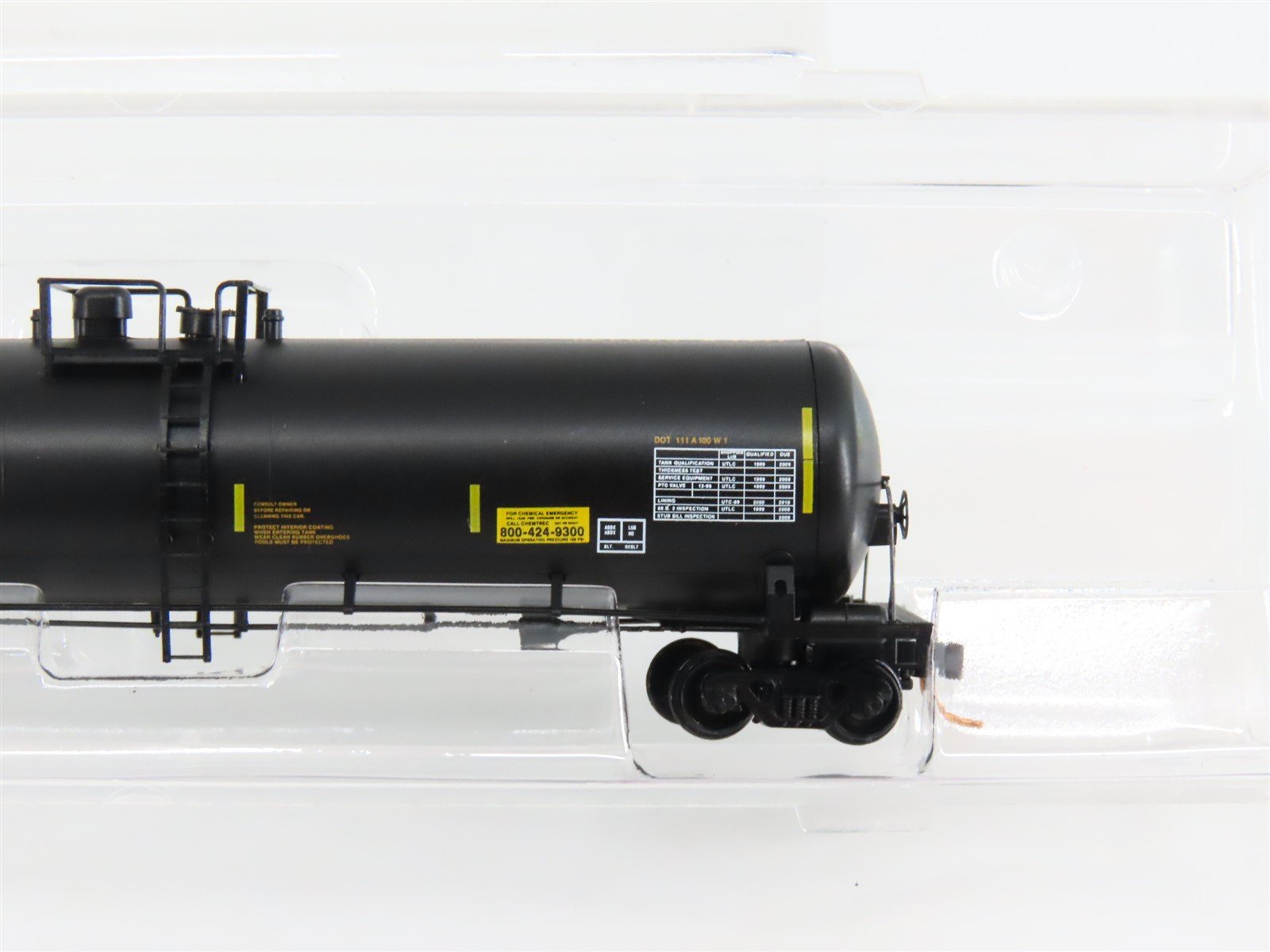 N Scale Micro-Trains UTLX Union Tank Car Tank Car 640350 RTR