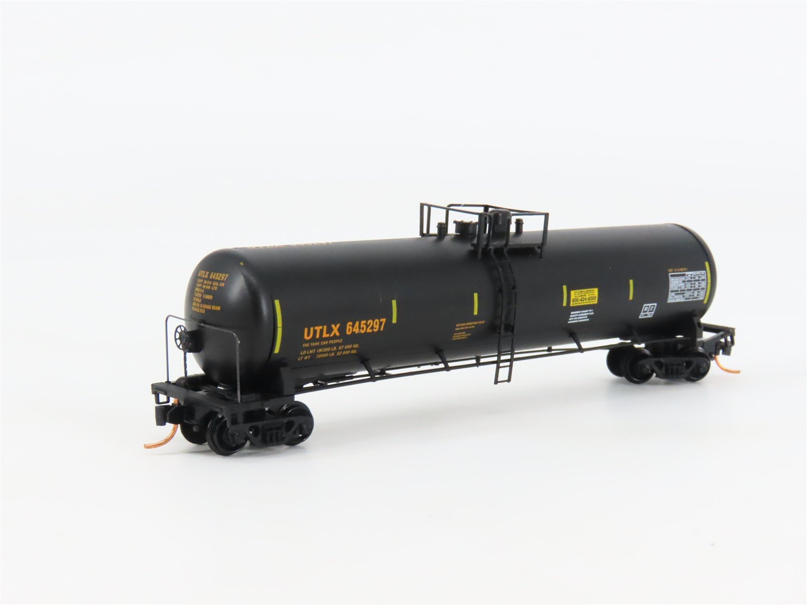 N Scale Micro-Trains UTLX Union Tank Car Tank Car 645297 RTR