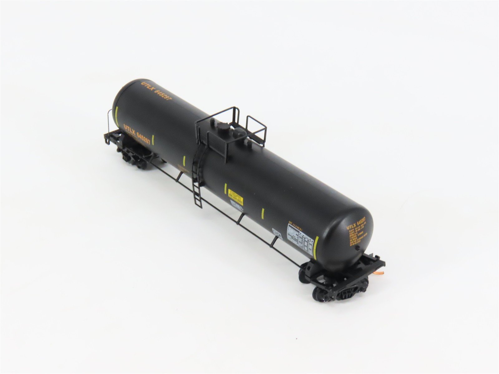 N Scale Micro-Trains UTLX Union Tank Car Tank Car 645297 RTR