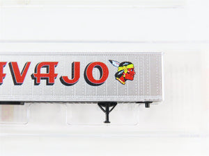 N Scale Micro-Trains 45100302 Navajo Freight Lines 45' 45' Van Trailer 1070 RTR