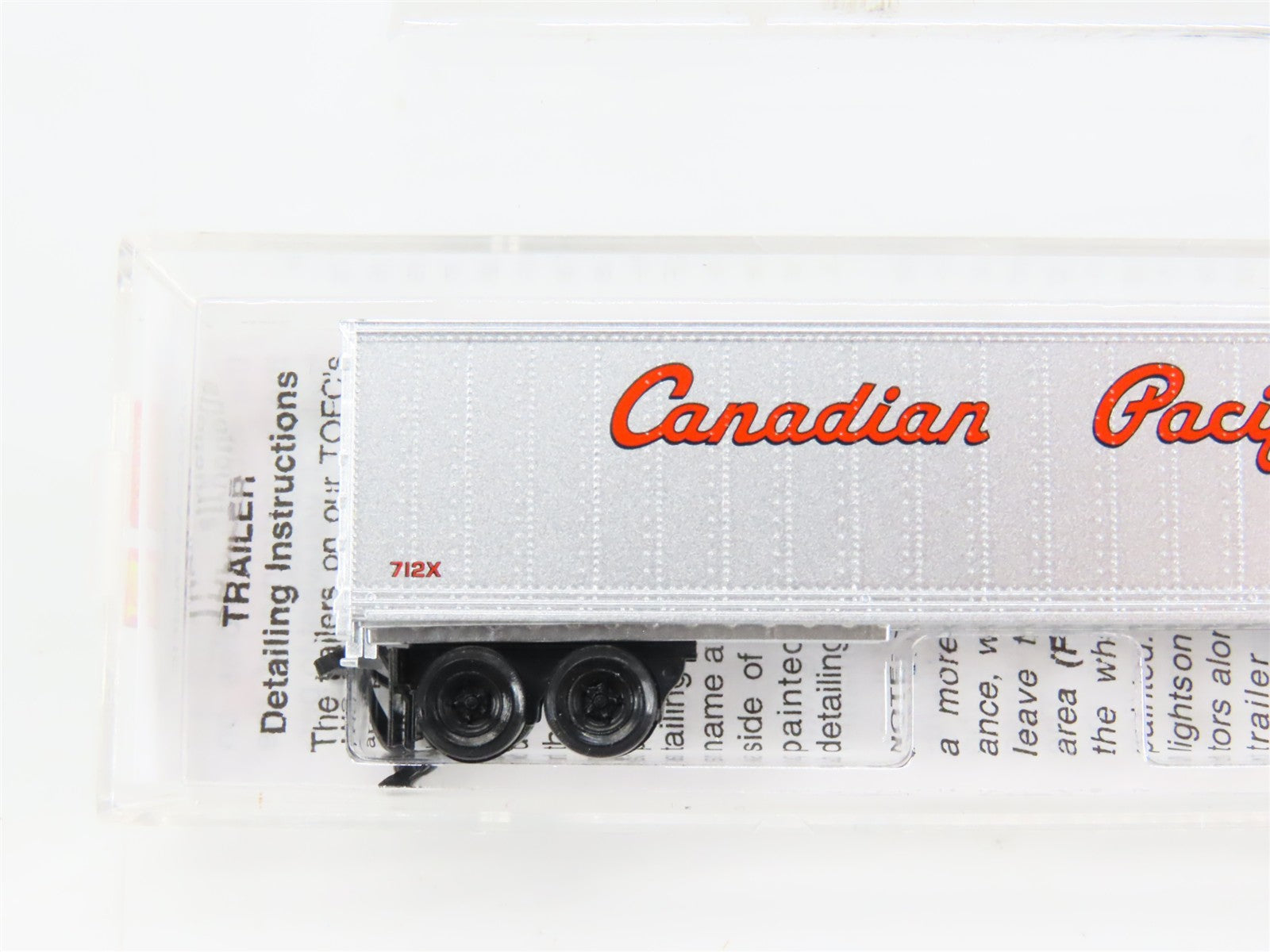 N Scale Micro-Trains 45100240 CP Canadian Pacific 45' 45' Trailer 712X RTR