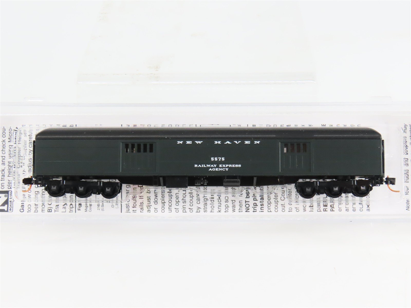 N Scale Micro-Trains 14700100 NH New Haven 70' Heavyweight Baggage 5575 RTR