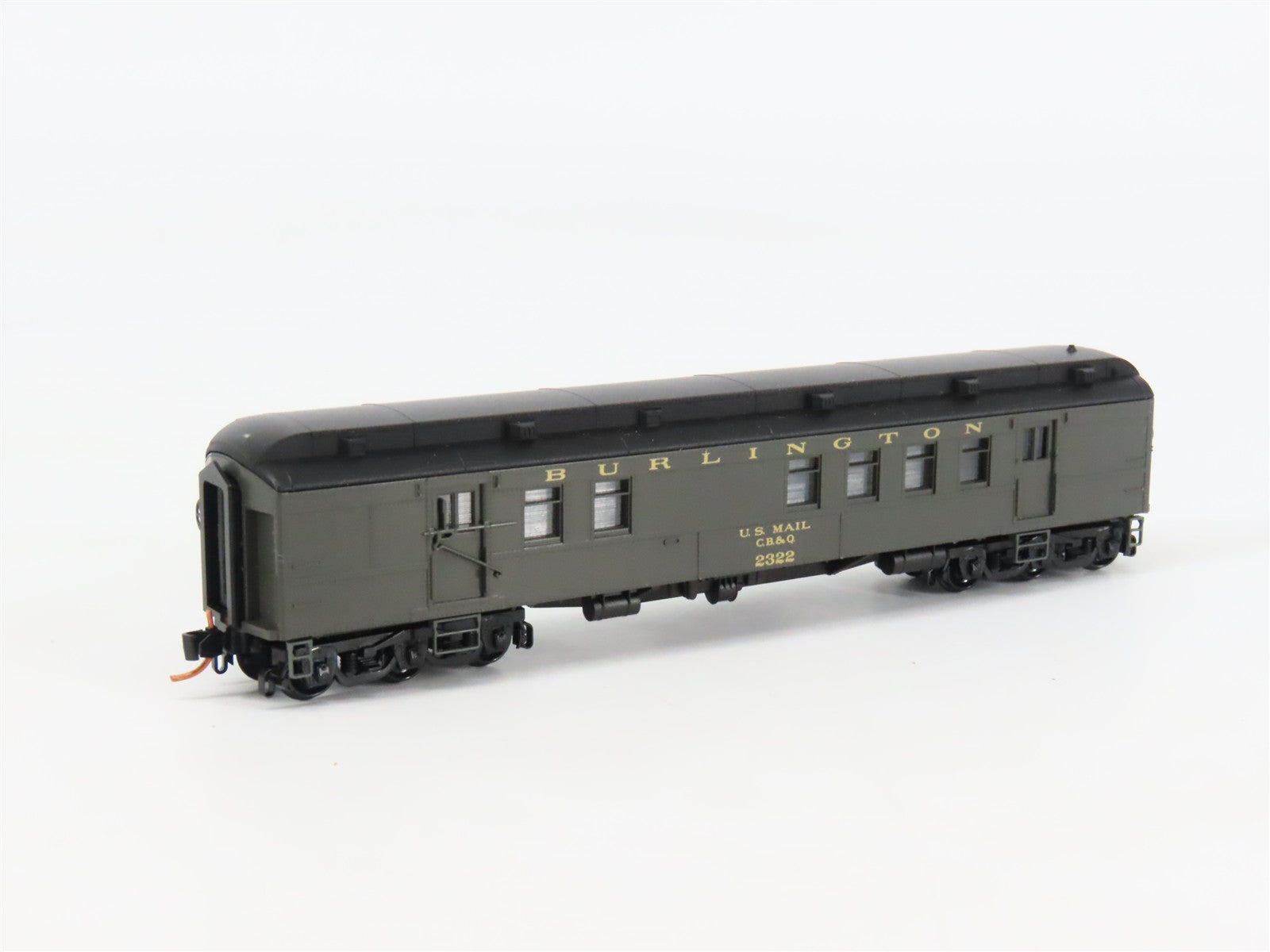 N Scale Micro-Trains 14000030 CB&Q Burlington Railway Post Office Car 2322 RTR