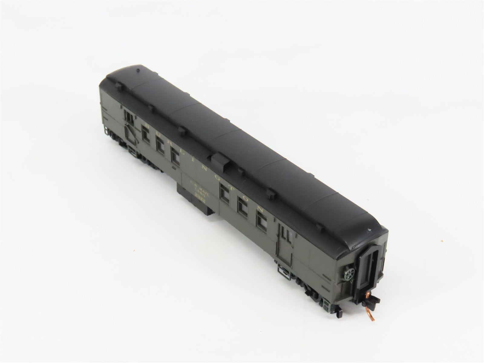 N Scale Micro-Trains 14000030 CB&Q Burlington Railway Post Office Car 2322 RTR