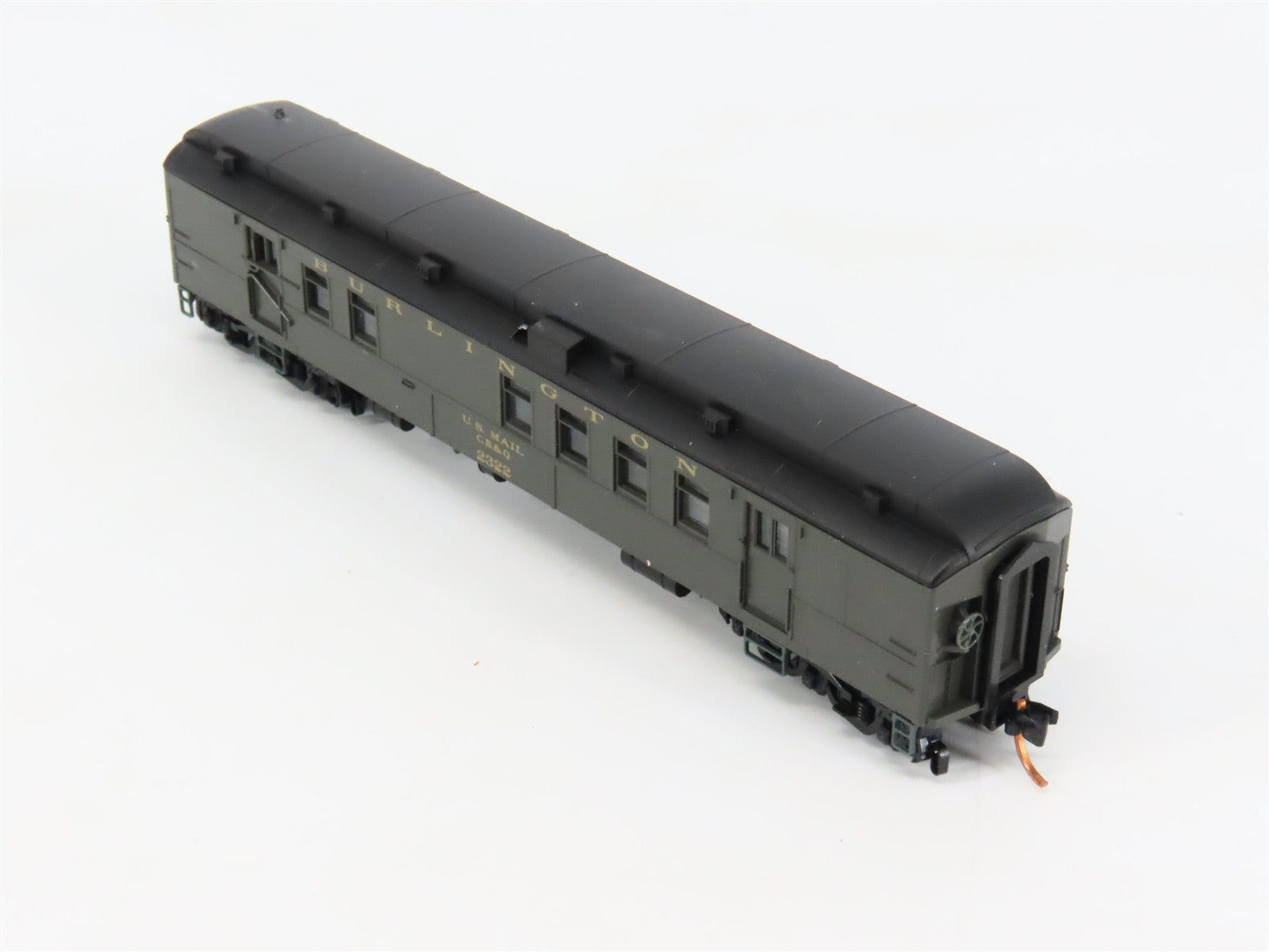 N Scale Micro-Trains 14000030 CB&Q Burlington Railway Post Office Car 2322 RTR