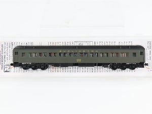 N Scale Micro-Trains 14500030 CB&Q Chicago Burlington & Quincy Coach 6113 RTR