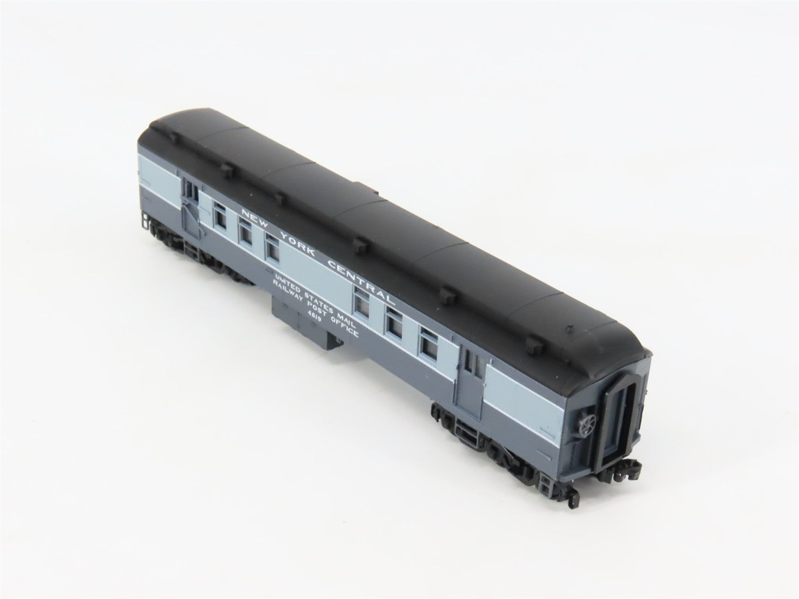 N Scale Micro-Trains 14000130 NYC New York Central Heavyweight RPO 4819 RTR