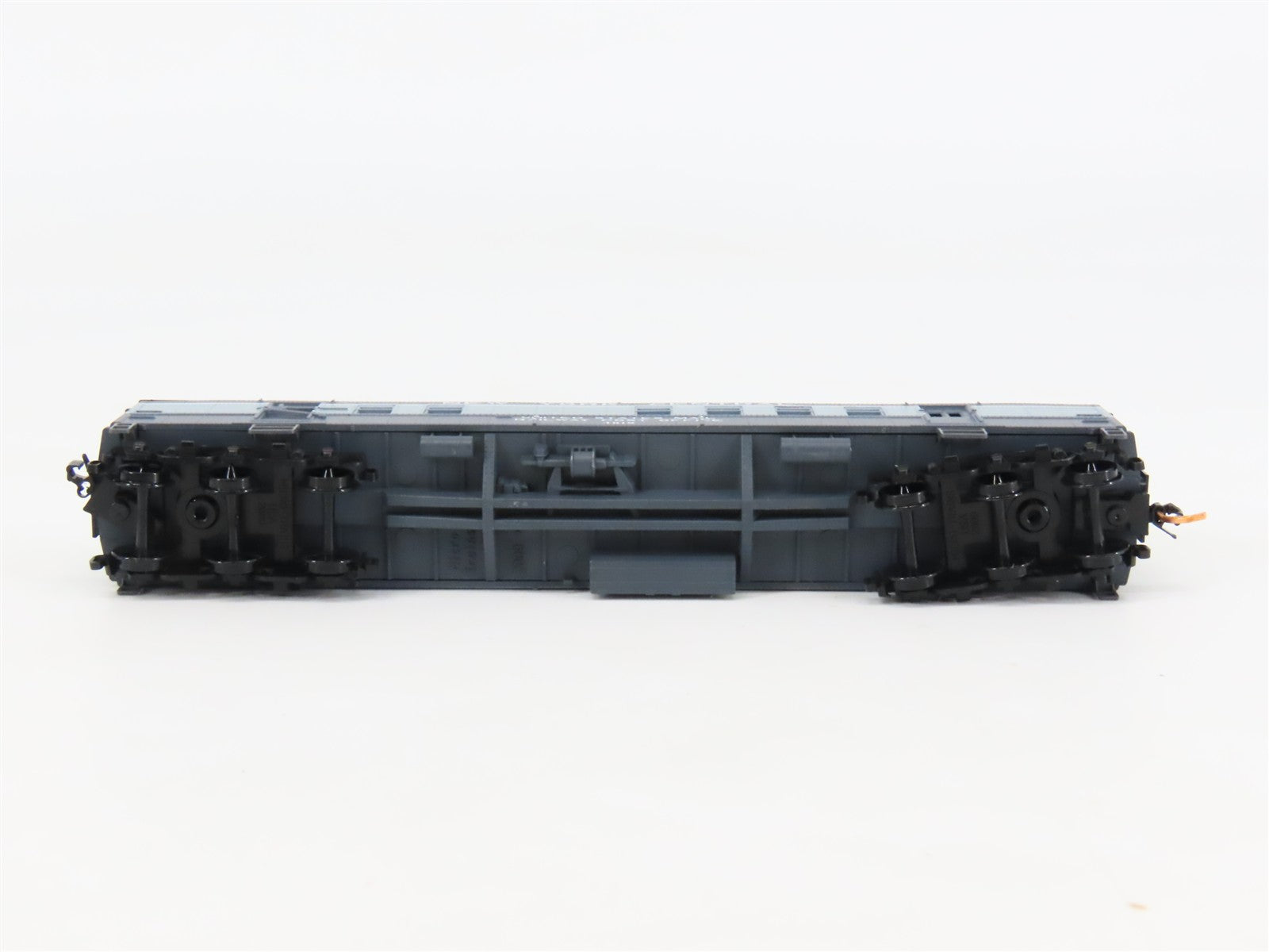 N Scale Micro-Trains 14000130 NYC New York Central Heavyweight RPO 4819 RTR