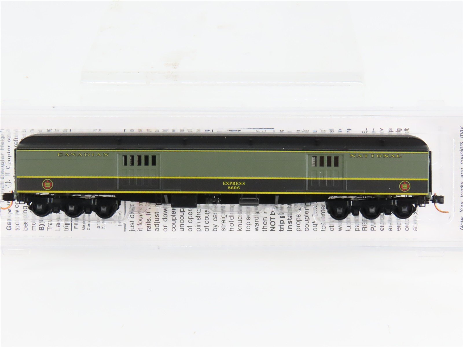 N Scale Micro-Trains 14700150 CN Canadian National 70' Heavyweight Baggage RTR