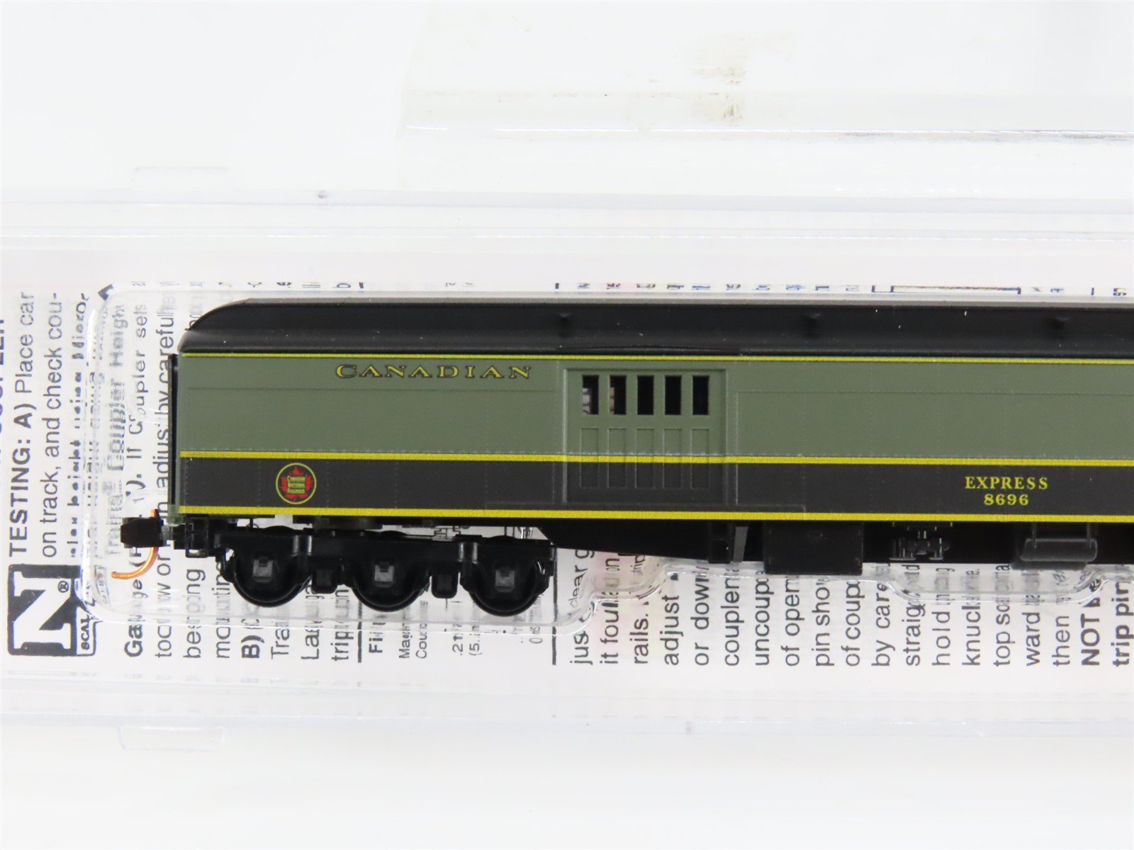 N Scale Micro-Trains 14700150 CN Canadian National 70' Heavyweight Baggage RTR