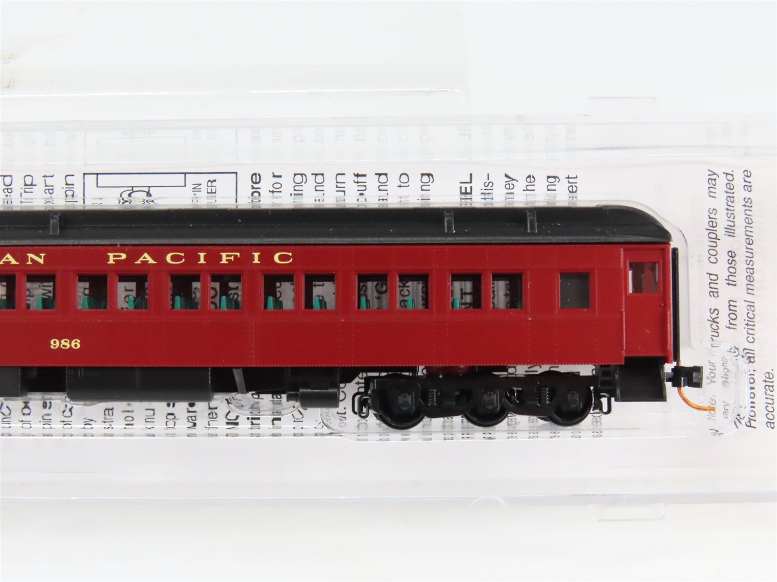 N Scale Micro-Trains 14500080 CP Canadian Pacific 78' Coach 986 RTR