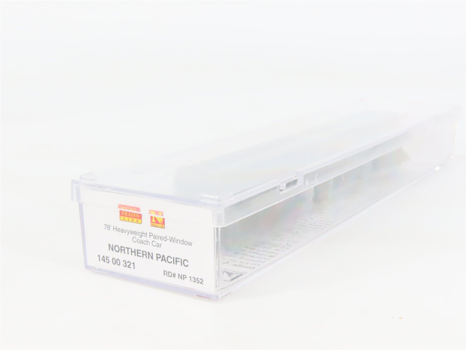 N Scale Micro-Trains 14500321 NP Northern Pacific 78' Coach 1352 RTR
