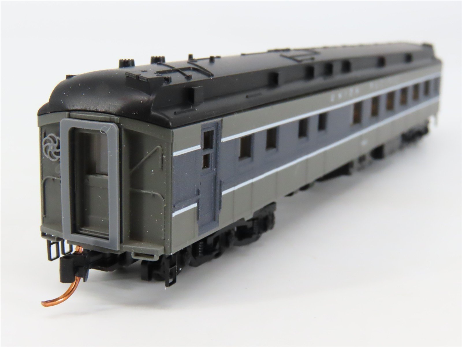 N Scale Micro-Trains 14600190 UP Union Pacific 80' Heavyweight Diner Car RTR