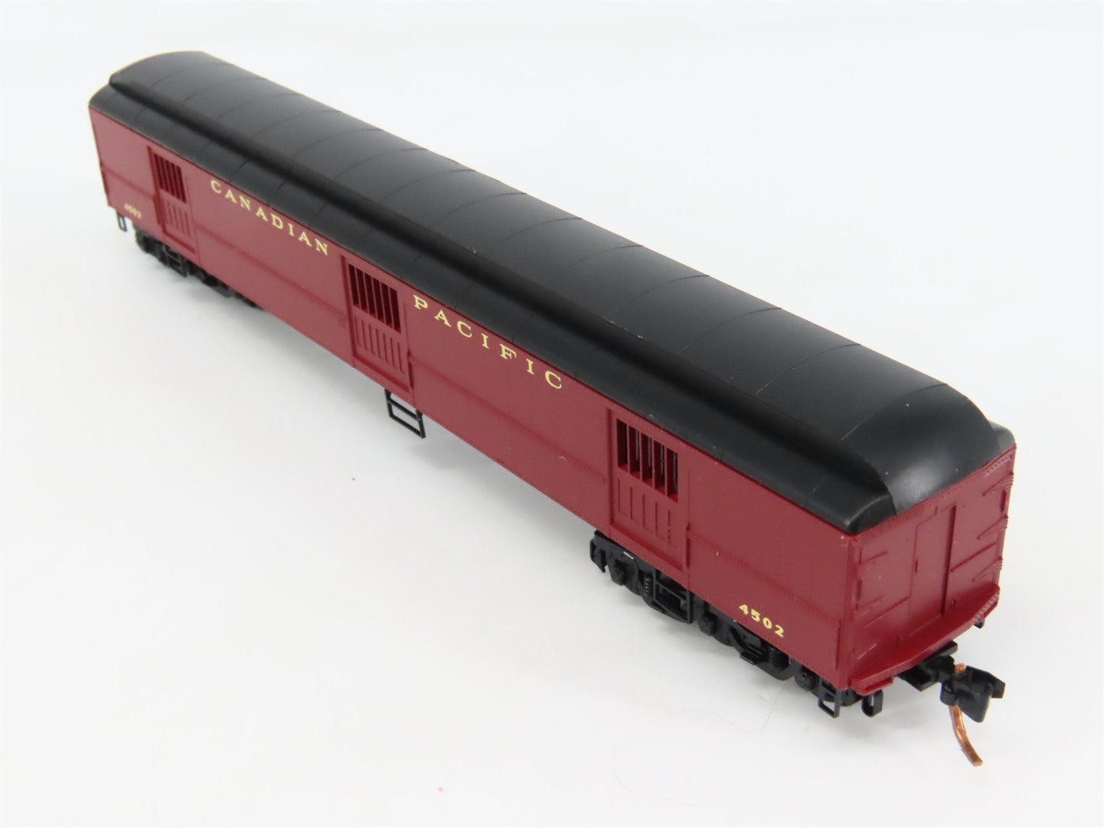 N Scale Micro-Trains 14900080 CP Canadian Pacific 70' Heavyweight Horse Car RTR