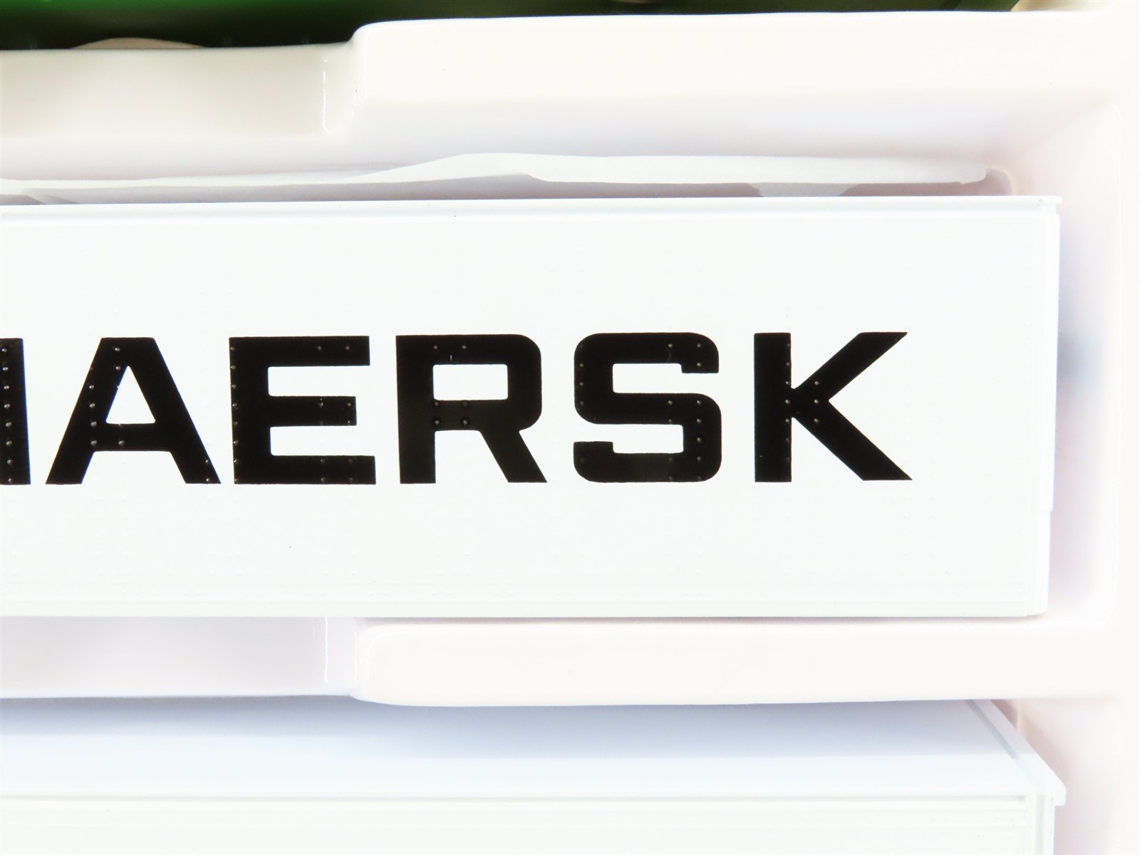 O Scale Lionel 6-12805 Evergeen/Maersk/APL Container 3-Pack