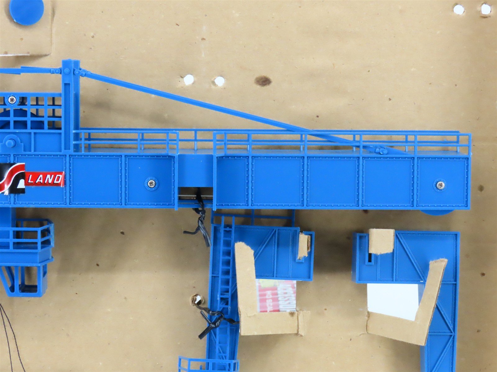 HO Scale AHM 11013 Sealand Operating Mighty Mover Crane
