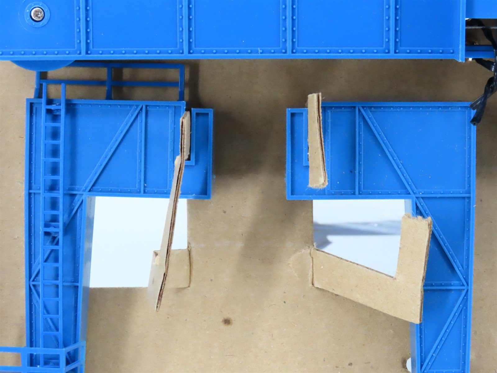 HO Scale AHM 11013 Sealand Operating Mighty Mover Crane