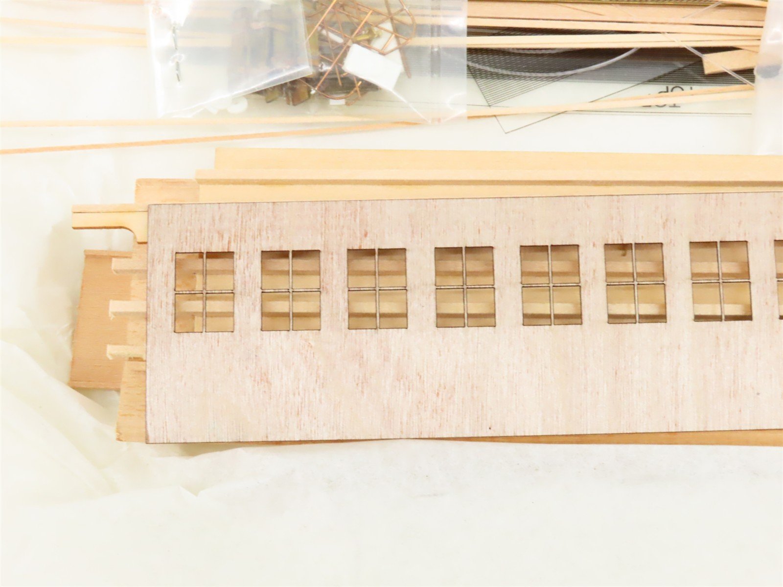 On3 Scale Crossroads 01 Coach 05/06 Passenger Car Kit