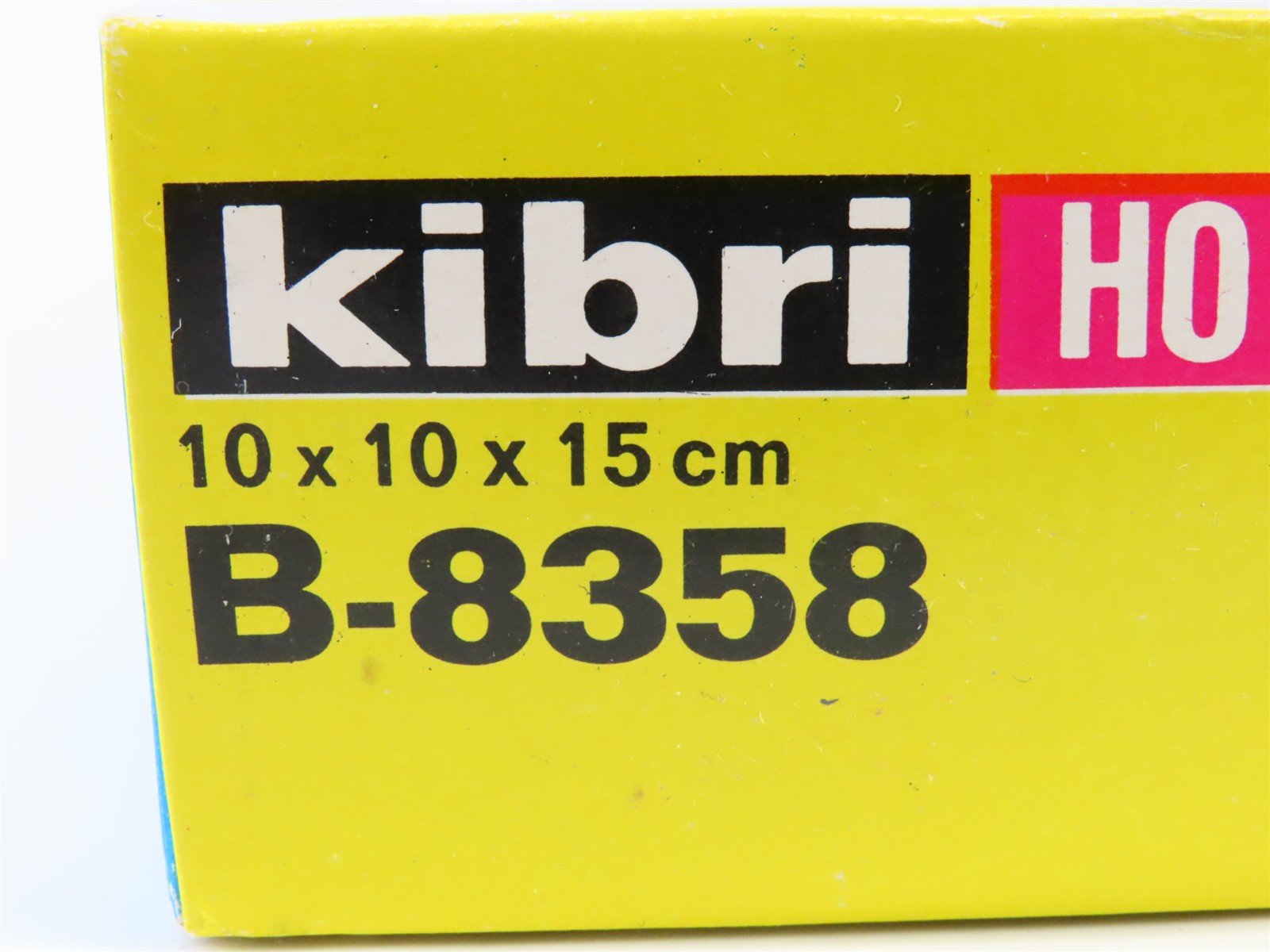 HO 1/87 Scale Kibri Kit 8358 City House With Market - Partially Assembled
