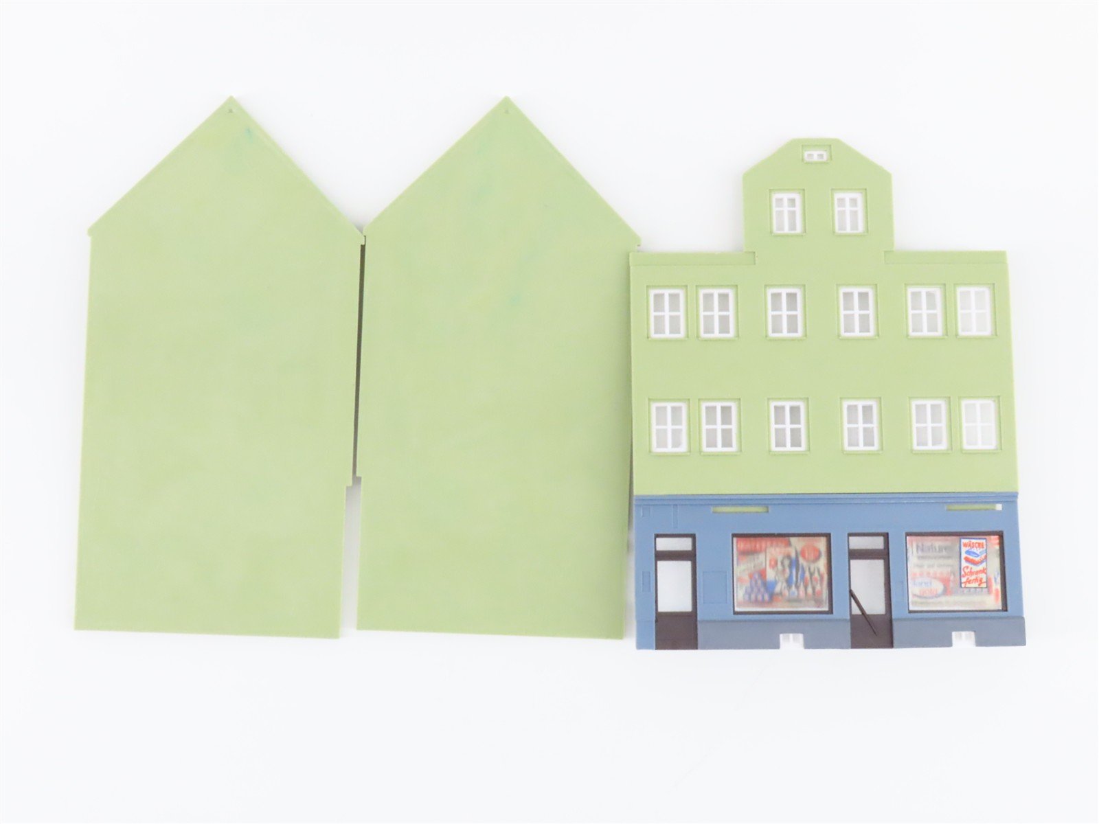HO 1/87 Scale Kibri Kit 8358 City House With Market - Partially Assembled
