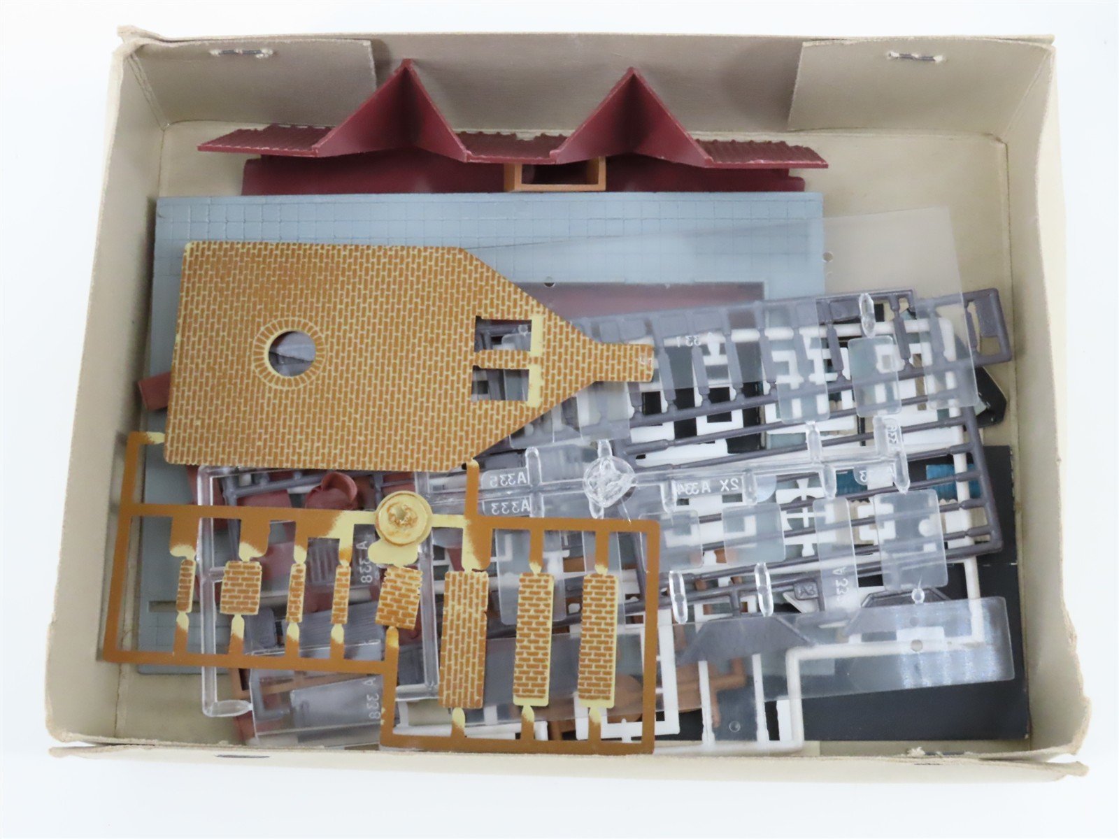 HO 1/87 Scale Kibri Kit 8322 Two Family Townhouse