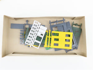 HO 1/87 Scale AHM Minikits Kit 5879 Emporium Department Store