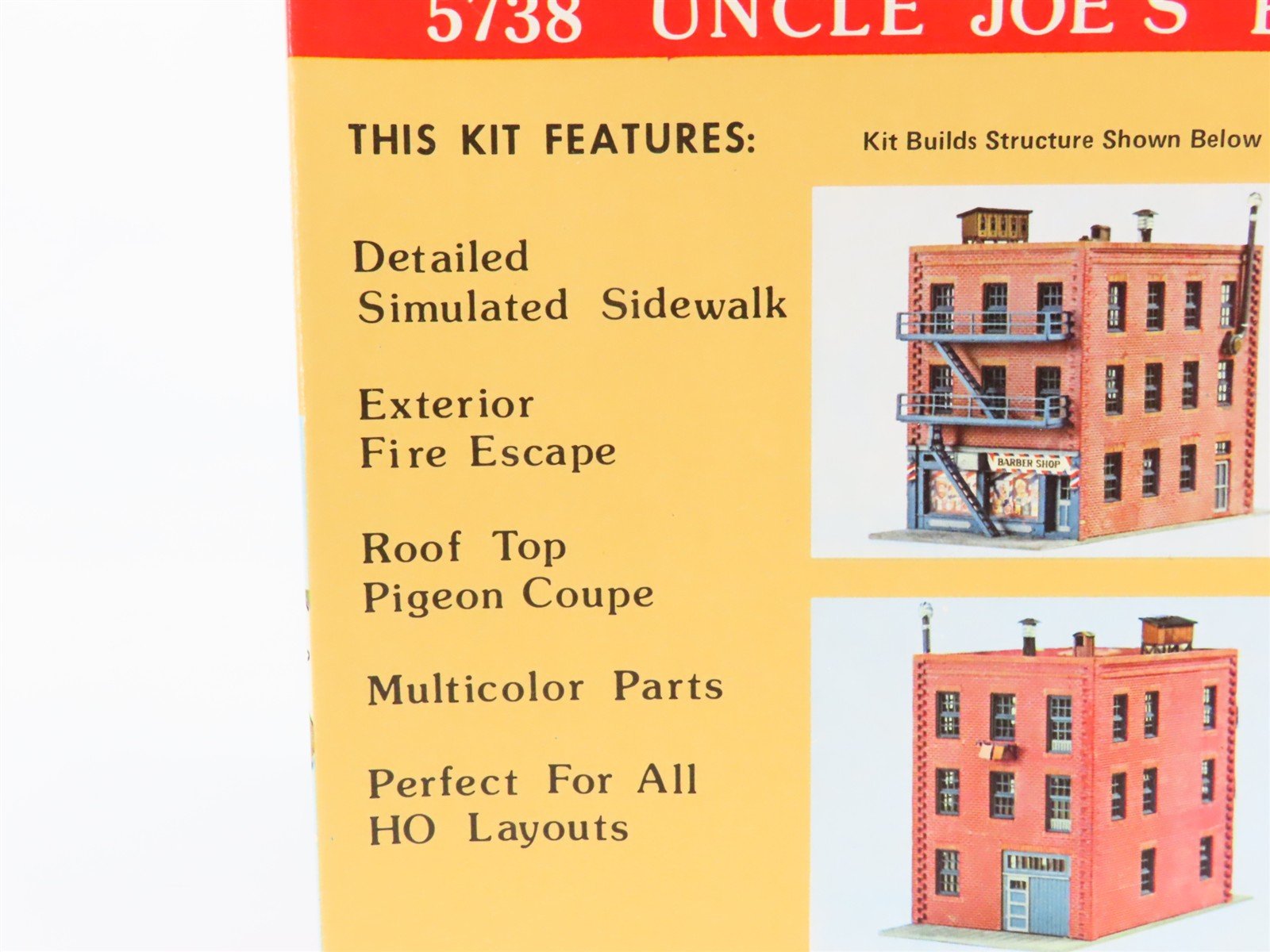 HO 1/87 Scale AHM Kit 5738 Uncle Joe's Barber Shop
