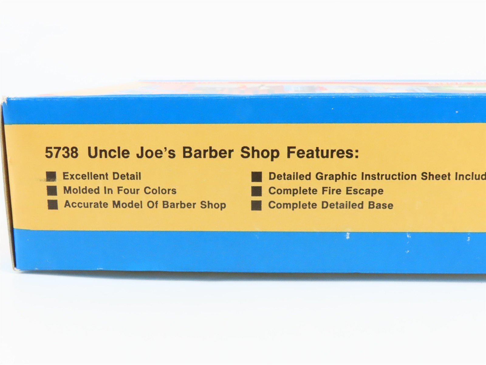 HO 1/87 Scale AHM Kit 5738 Uncle Joe's Barber Shop