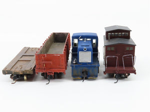 HOn3 Scale Unlettered Switcher Diesel Locomotive w/3 Freight Cars