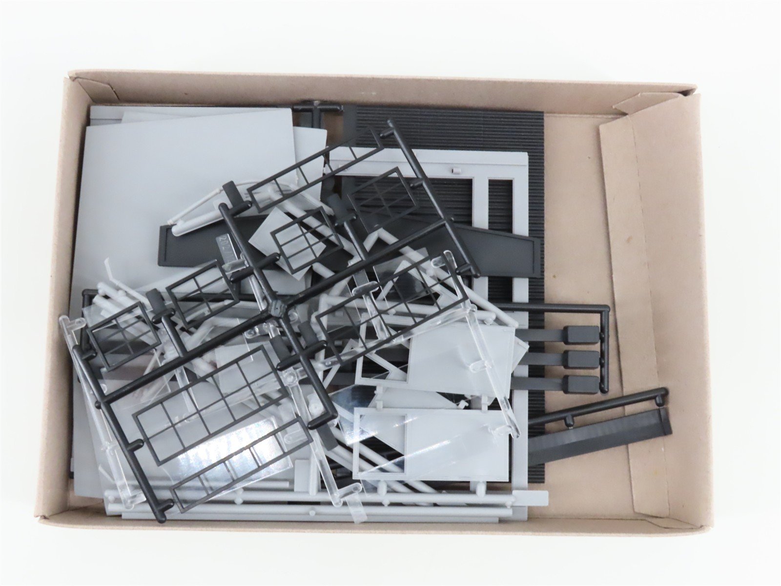 HO 1/87 Scale Roco Kit 0292 Military Garage