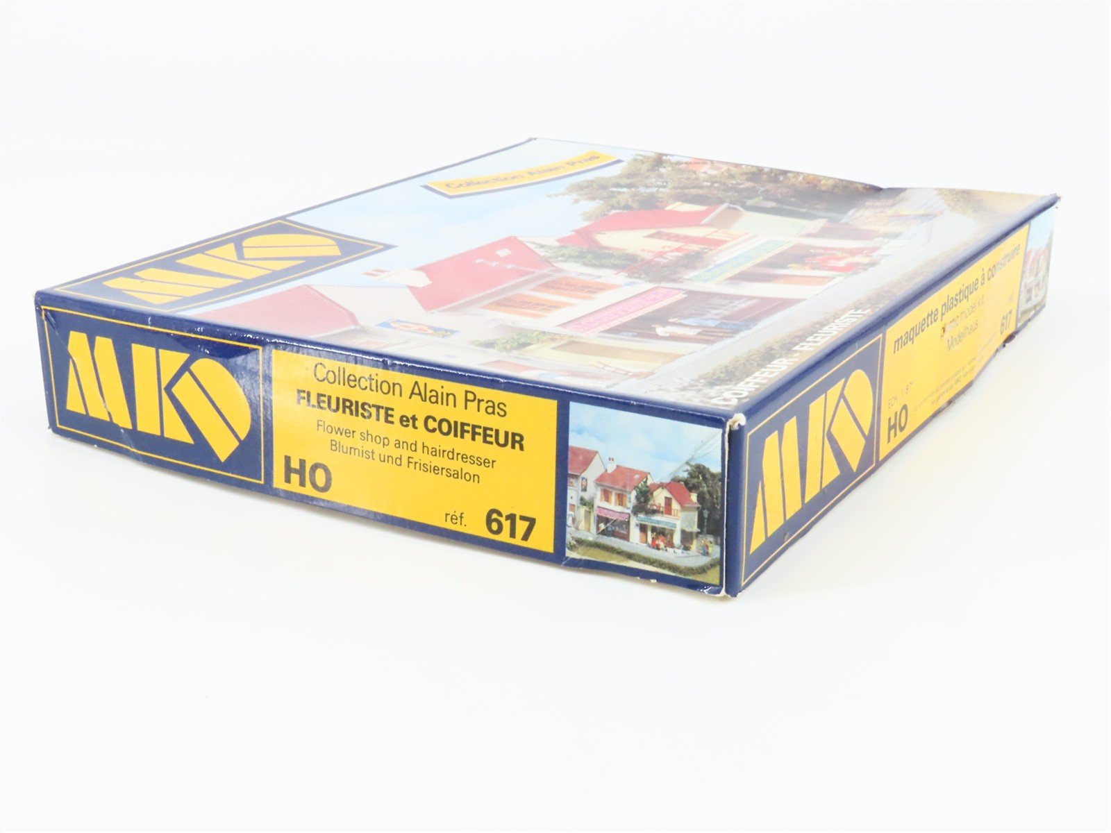 HO 1/87 Scale MKD Kit 617 Flower Shop & Hairdresser