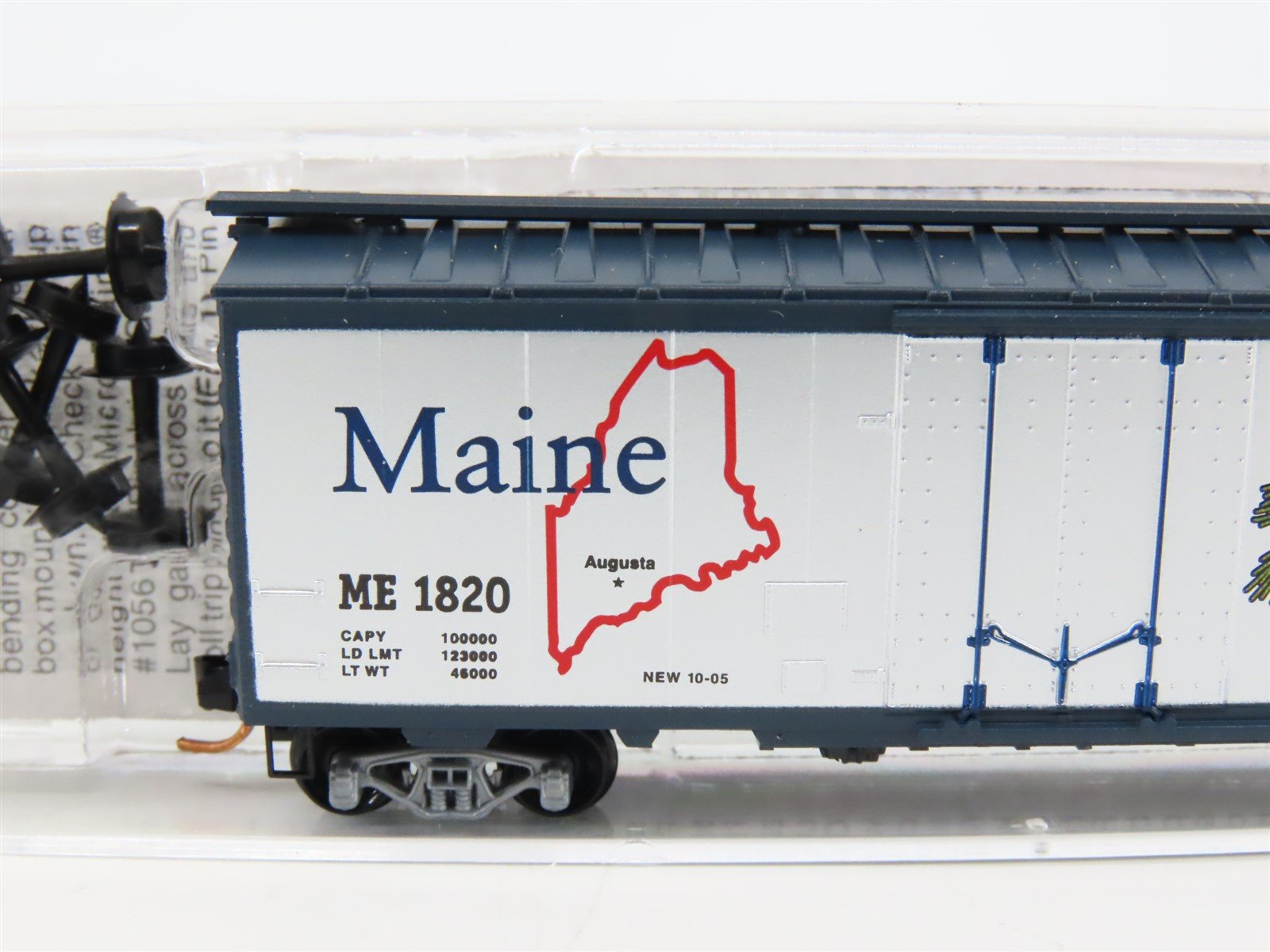 N Scale Micro-Trains MTL 02100394 ME Maine State 40' Standard Boxcar #1820