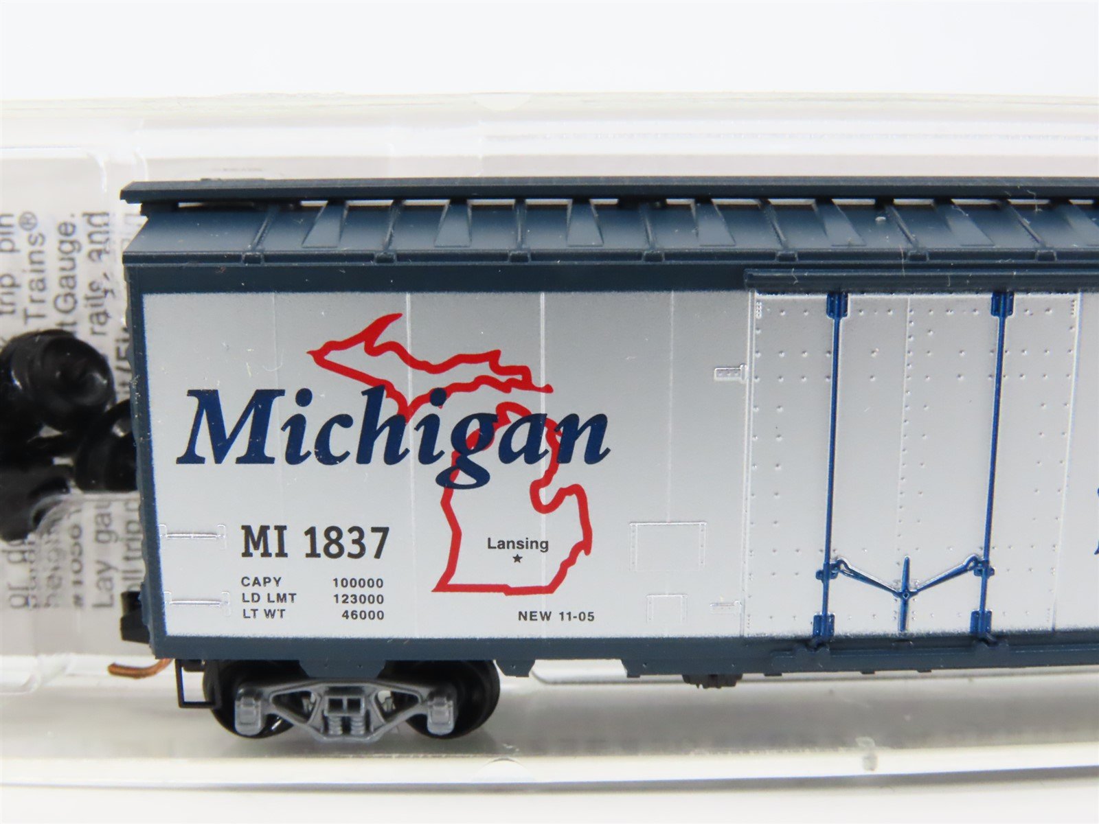 N Scale Micro-Trains MTL 02100395 MI Michigan State 40' Standard Boxcar #1837