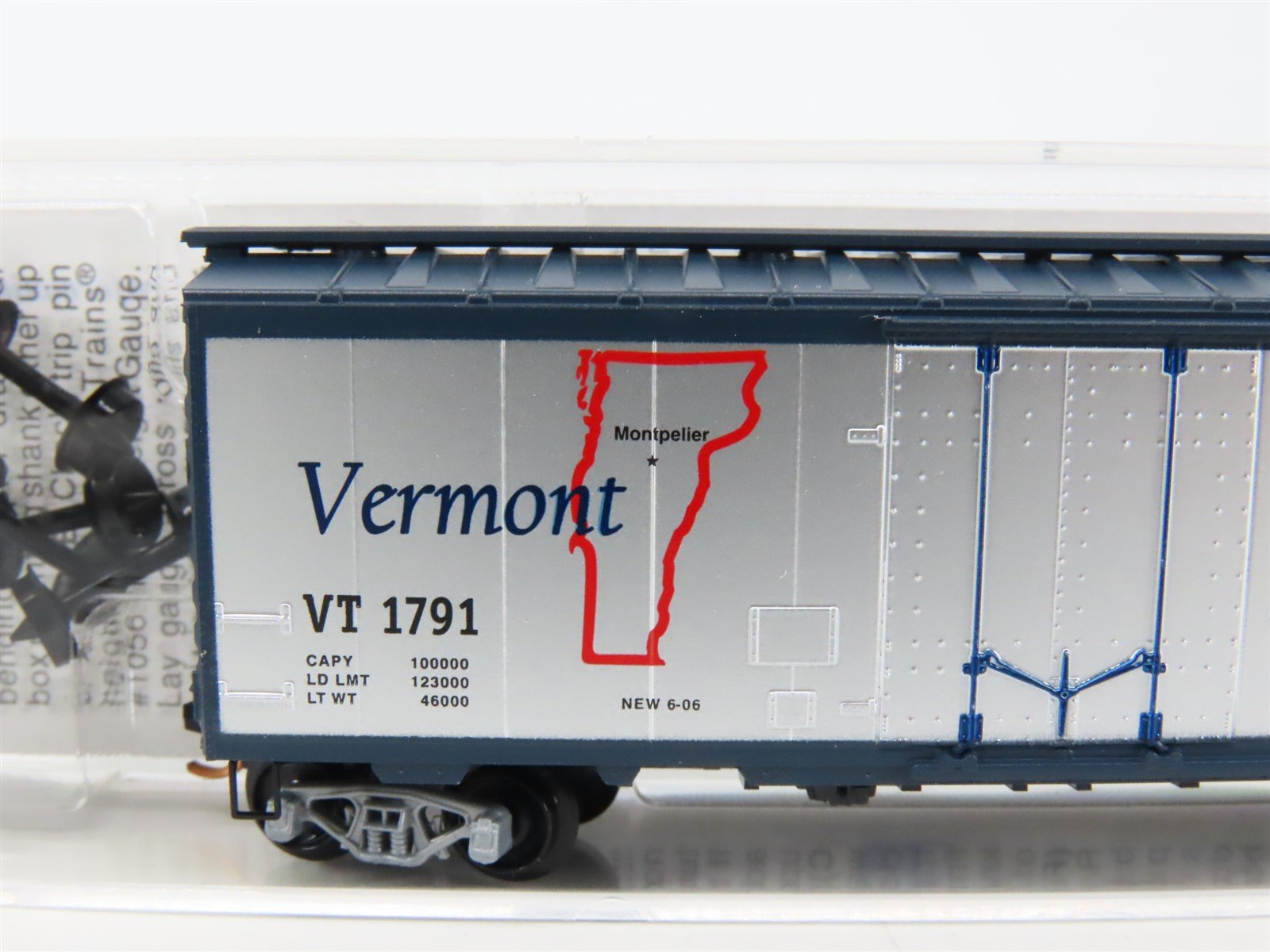 N Scale Micro-Trains MTL 02100402 VT Vermont State 40' Standard Boxcar #1791