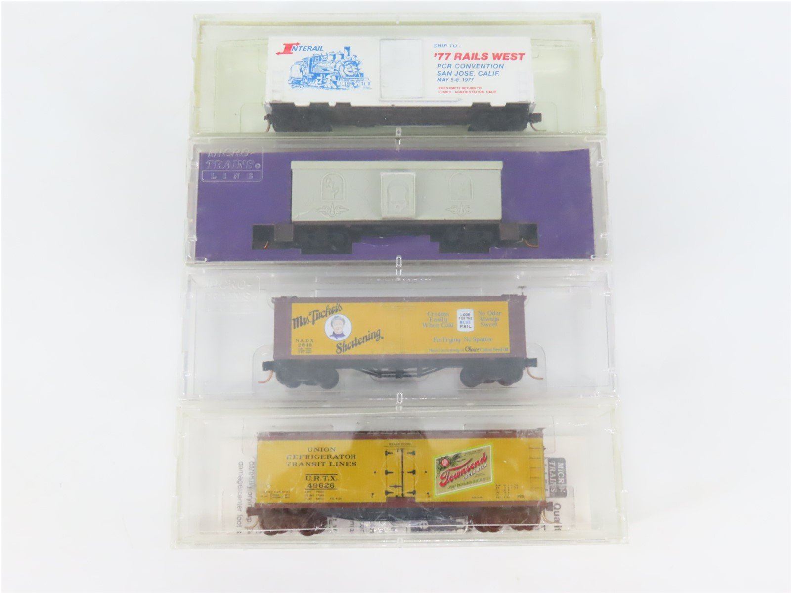 LOT of 4 N Scale Micro-Trains MTL Halloween /URTX/NADX 40' Reefers & Boxcars
