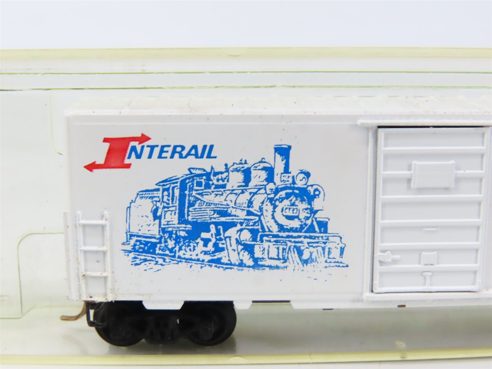 LOT of 4 N Scale Micro-Trains MTL Halloween /URTX/NADX 40' Reefers & Boxcars